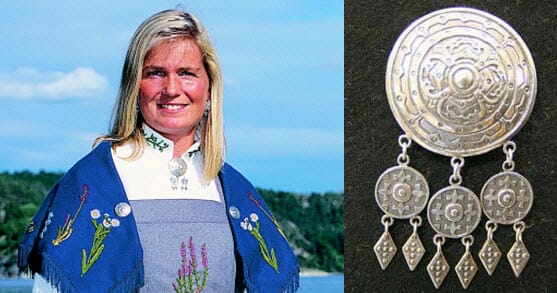 Kystdrakten - dame og brosje.jpg